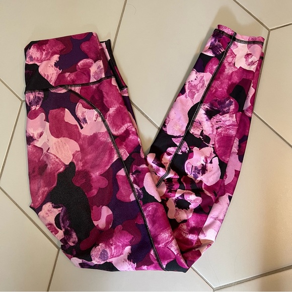 Fabletics Leggings Small 6 Pink Purple - Picture 3 of 3